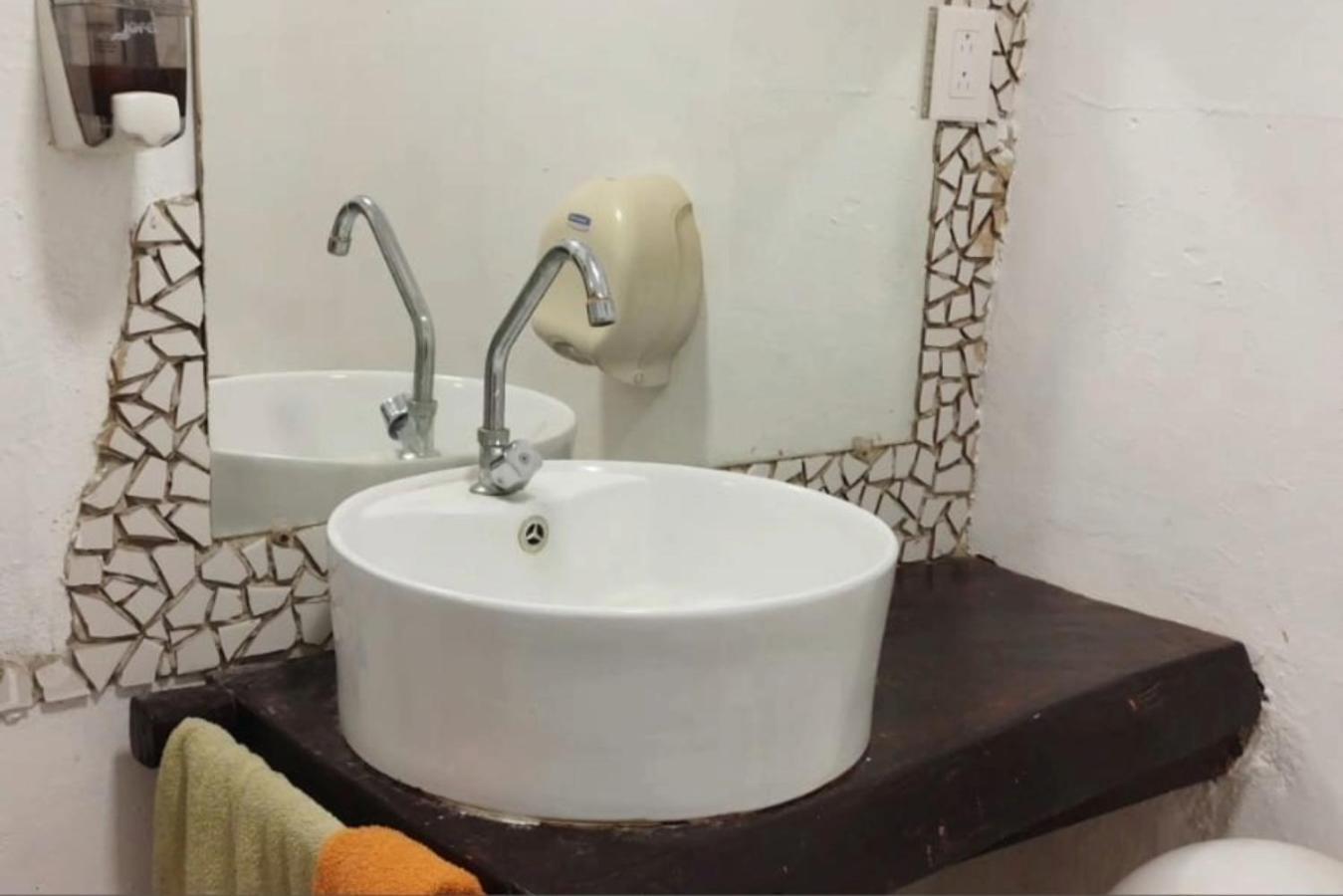 Managua Inn Room photo
